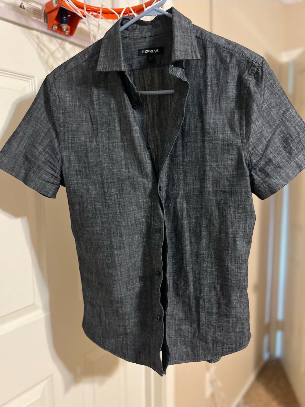 Express Men's Short Sleeve Button-Down Shirt — Charcoal